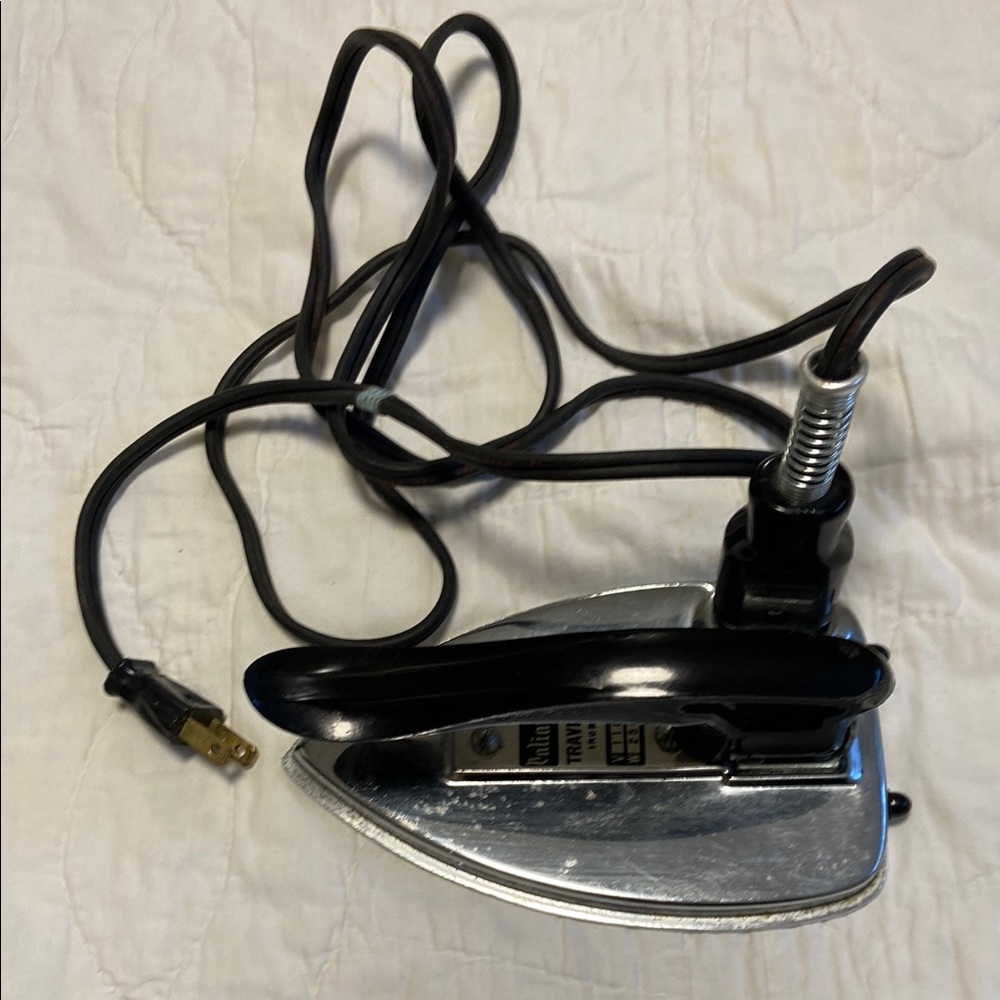 Vintage Valient travel Electric Iron